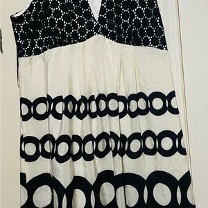 Elegant Black and White Patterned Dress